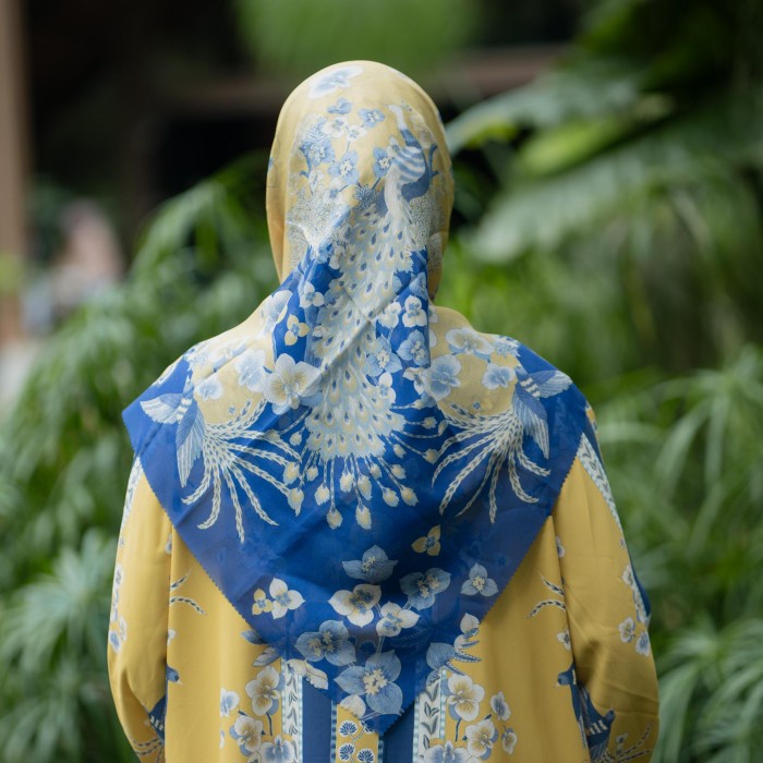 Nonaetal Rainforest Heritage Scarf