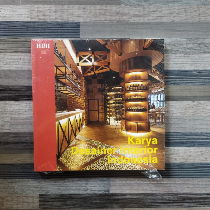 

Karya Desainer Interior Indonesia (Segel Original)