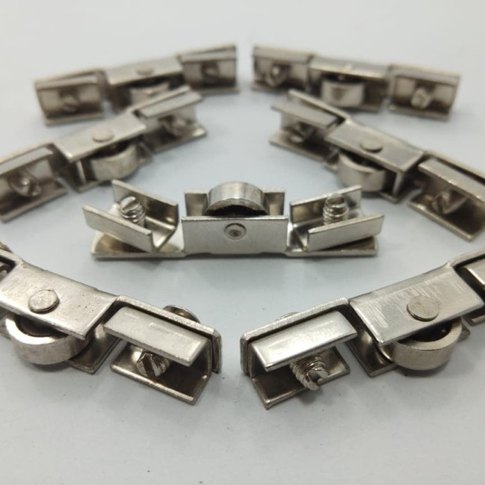 RODA ETALASE LEMARI KACA / RODA SHOWCASE