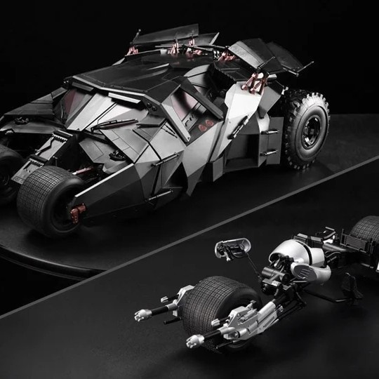 Modoking 1/12 Scale Figure The Dark Night Tumbler & Batpod 0425