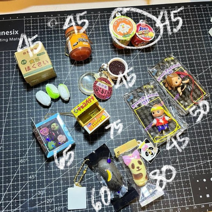 

food gotochi trinkets keychain Kode 637