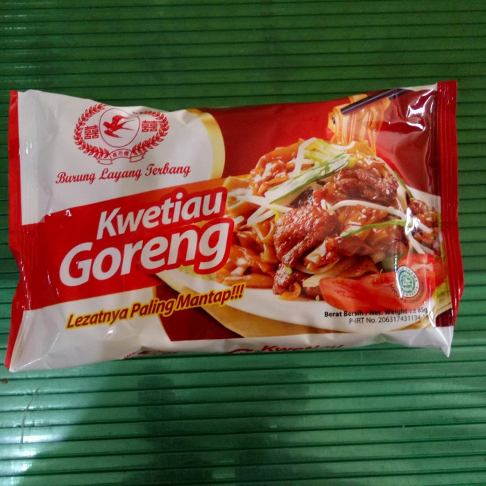 

TERLARIS! Kwetiau Goreng Burung Layang Terbang 1 Dus