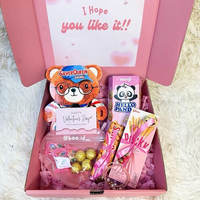 terbaru  (kado valentine)hampers valentine coklat beruang silverqueen/kado valentine/kado