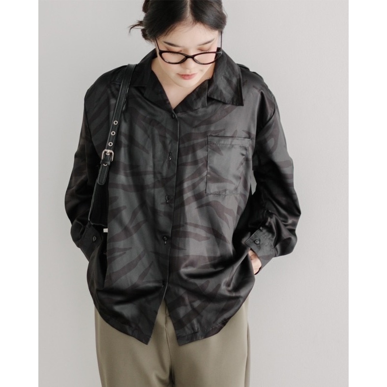 Myrubylicious Tigrish Shirt Kemeja Kemeja Wanita Kemeja Motif Kemeja Satin