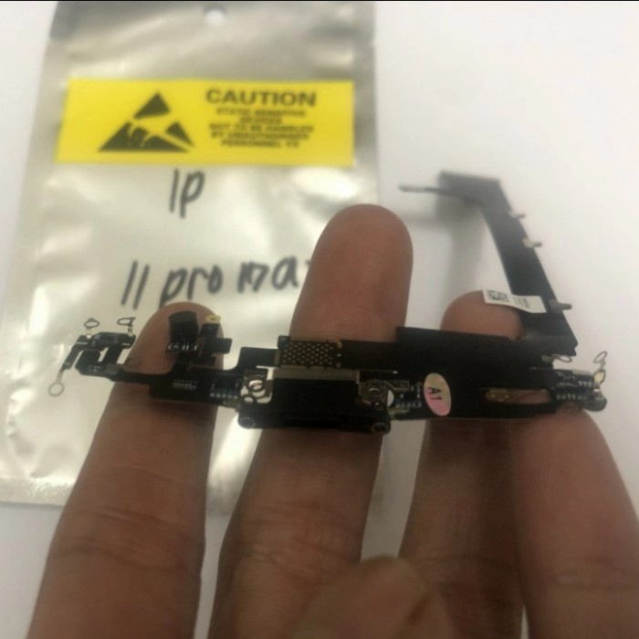 FLEKSIBEL FLEXIBLE KONEKTOR CHARGER FOR IPHONE 11 PRO MAX ORIGINAL