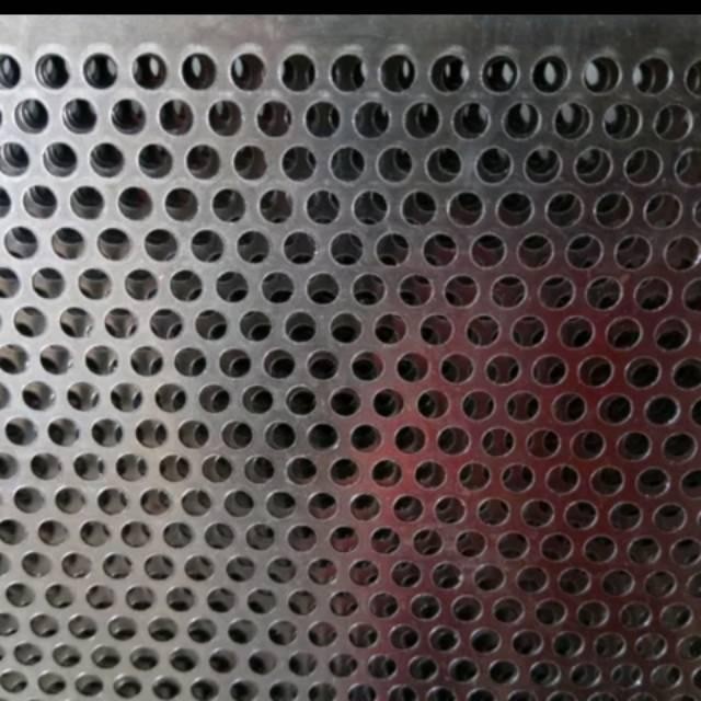 PREMIUM Plat Lubang Besi Bolong Perforated 5mm Ukuran 60cm x 100cm Berkualitas