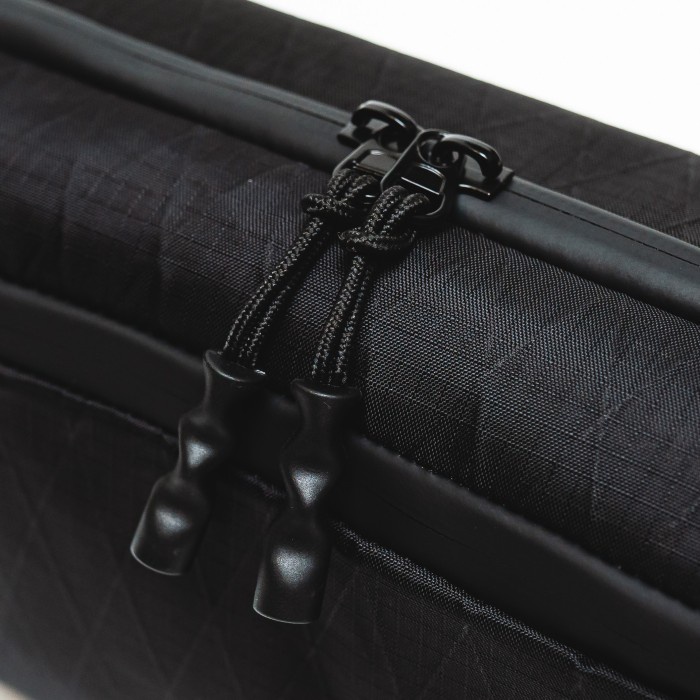 KINETIC XL TECH & TRAVEL POUCH ACCESSORY BAG BY GLHF STUDIO