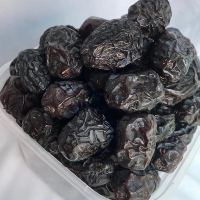 

kurma nabi 500g/ kurma ajwa grade A kemasan
