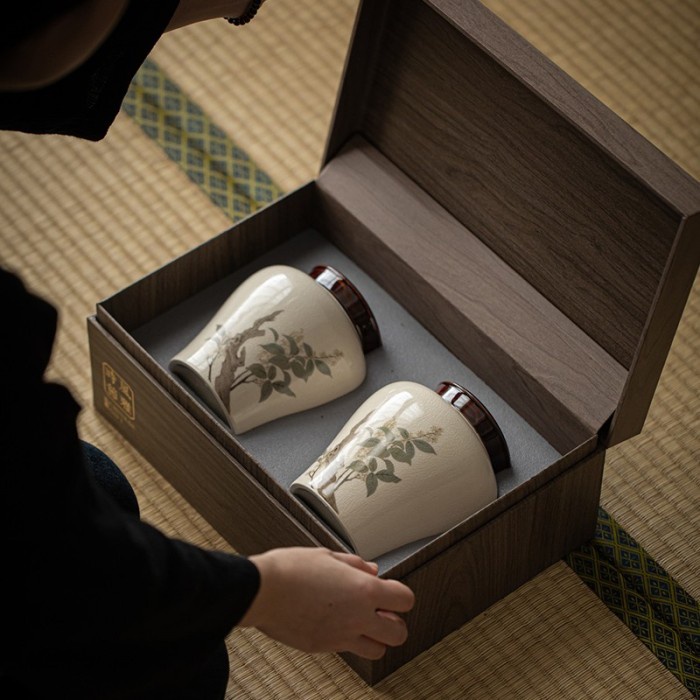 

Tempat Daun Teh Kopi Motif / Tea Leaves Storage Jar Set 1304