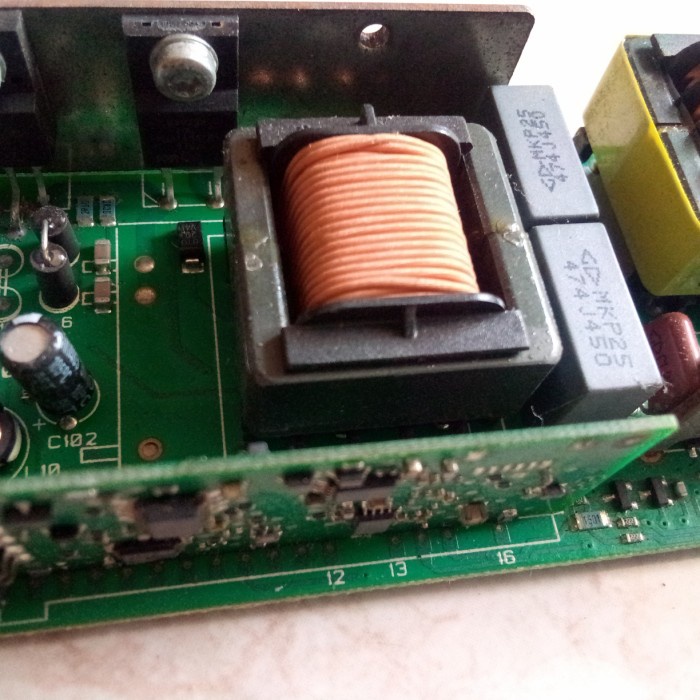 BALLAST LAMPU MOVING HEAD BEAM SHATTER BALLAST LAMPU PANGGUNG UHP 200W