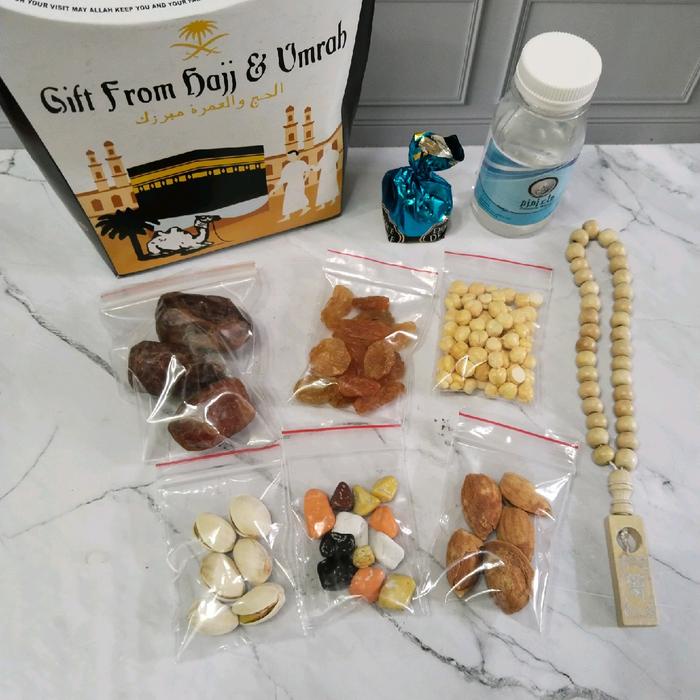 

Paket Oleh-Oleh Haji dan Umroh Paket Kumplit / Souvenir Haji dan Umroh Gift Makanan Food Snacks