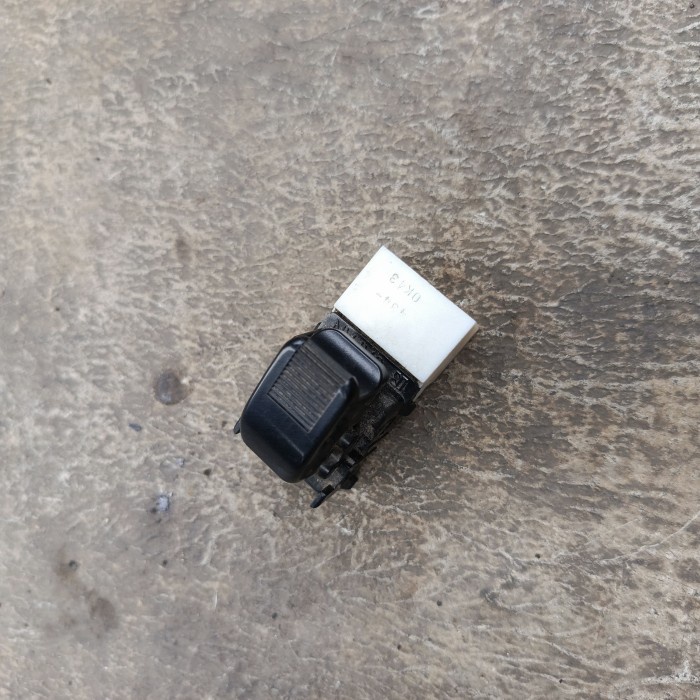 Switch Saklar Tombol Power Window Kaca Pintu Penumpang Avanza Xenia Lama Original Copotan Copotan