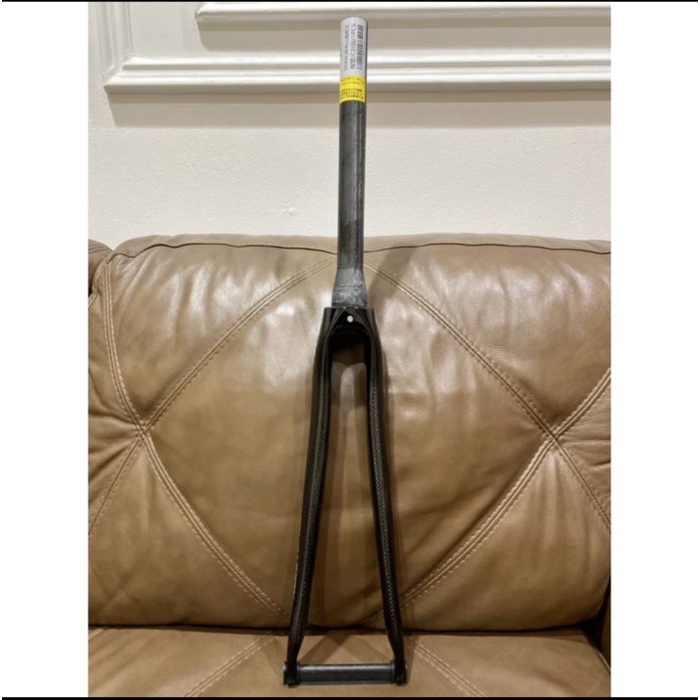 Fork/Garpu Sepeda DODICI 700c Diameter 28.6mm Full Carbon