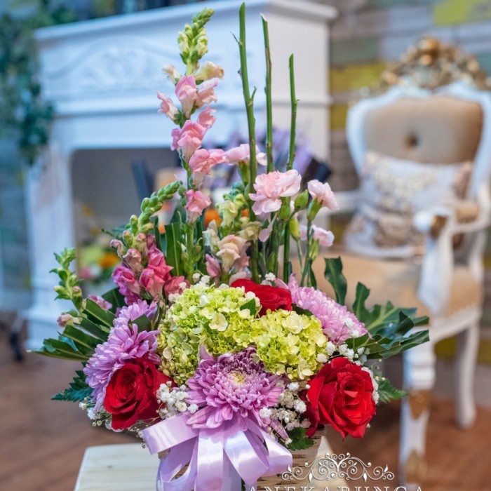 vas bunga meja makan cantik