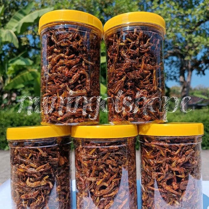 

Belalang goreng Toples sosis varian rasa ada Pedas ada Asin ada Manis