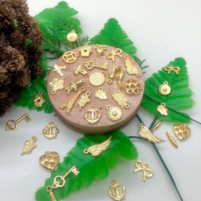 

Terlaris Manik / Mote Charm / Bandul CCB Gold Part 2 SALE