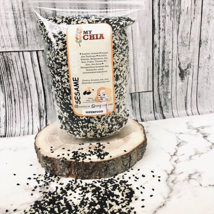 

Natural Mix Sesame Seeds 1Kg (biji wijen putih dan hitam)