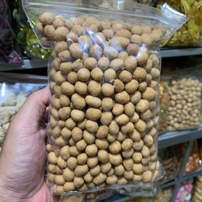 

SALE !!! CEMILAN KACANG TELUR RASA MANIS DAN RENYAH KEMASAN 500 GRAM DAN 200 GRAM MAKANAN COKLAT