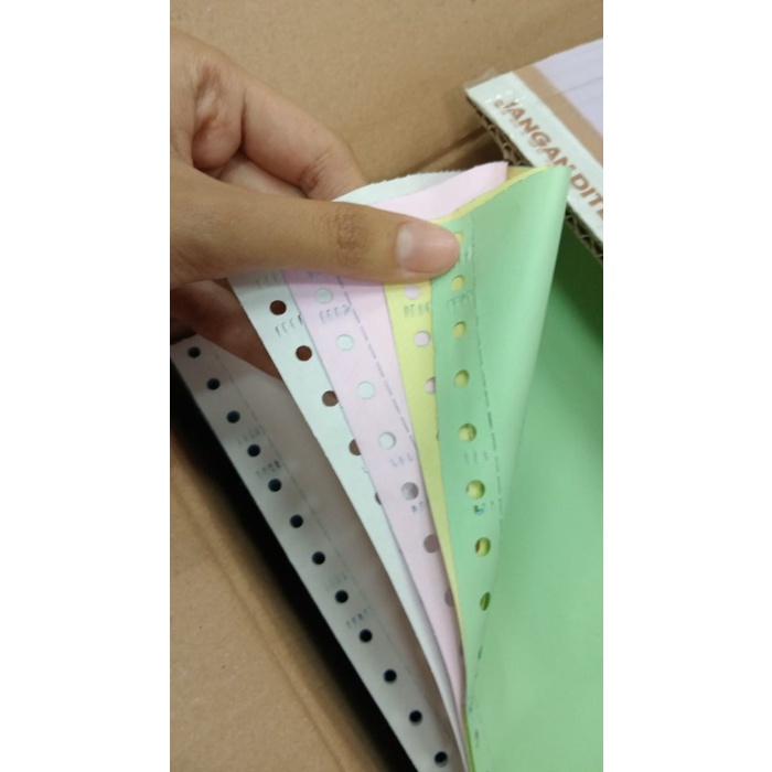 

Produk Viral Continuous Form 4 Ply Full Ncr Uk 9,5" X 11" Sinar Mentari Cod