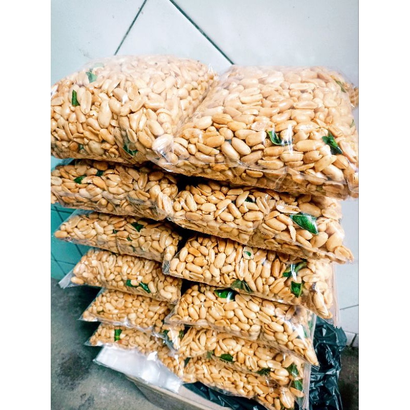 

KACANG BAWANG DAUN JERUK GURIH ENAK 1kg / Harga promo