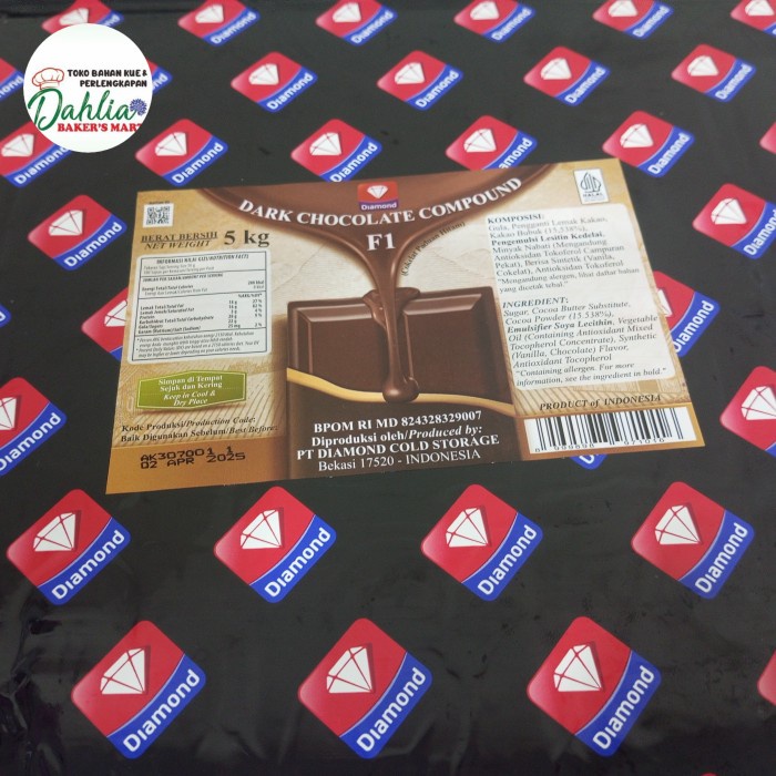 

Ready" Diamond Dark Chocolate Compound Coklat Batang Repack 500 Gram