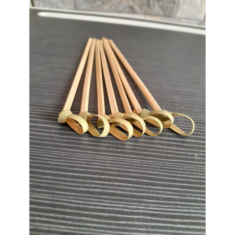 HJK Skewer bambu cocktail 10cm - isi 50 pcs / skewer bambu teposuki / Tusuk garnish / tusukan /