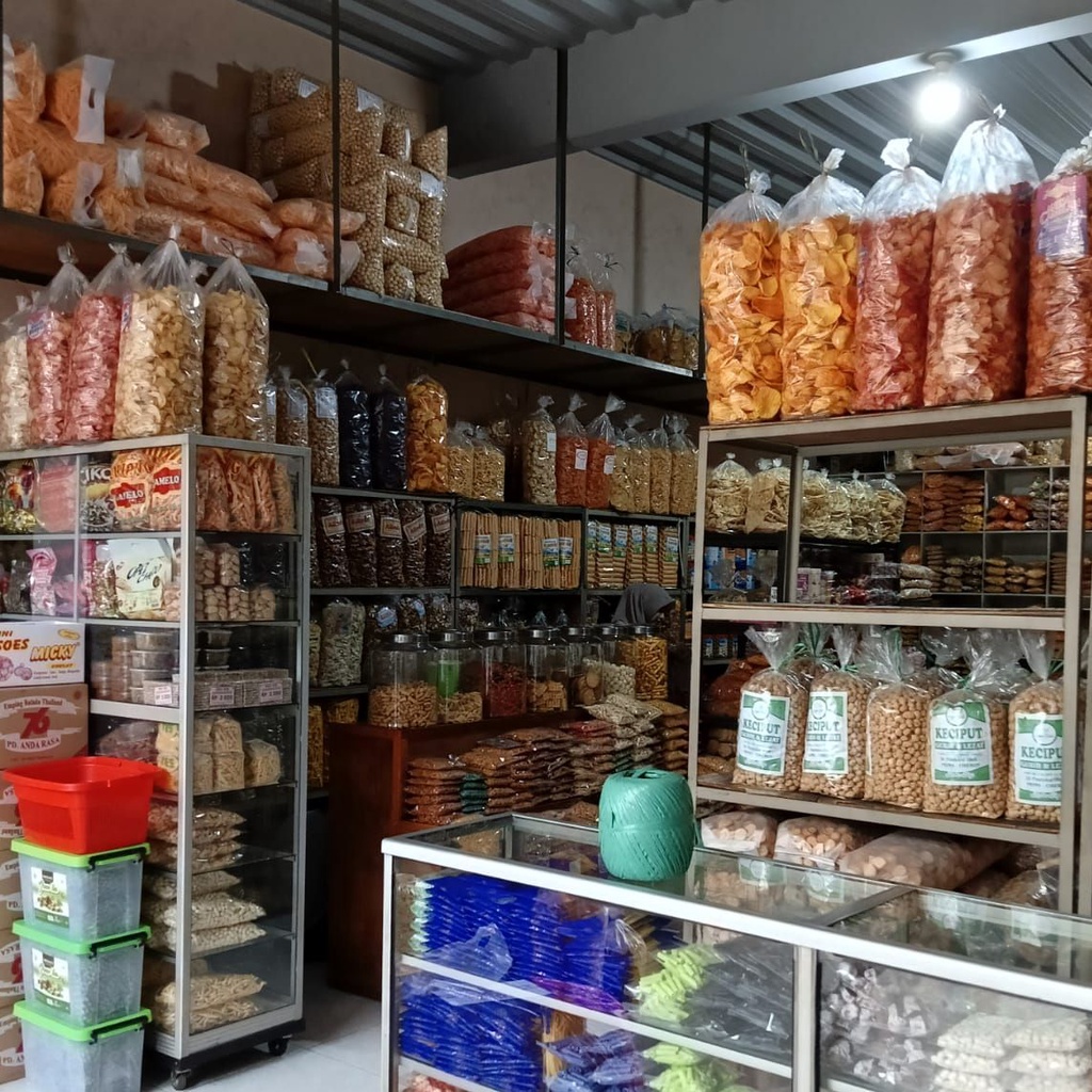 

BELI 3 GRATIS 1 BASRENG PEDAS DAUN JERUK / BASRENG ASIN GURIH EXTRA DAUN JERUK ISI 50GRAM
