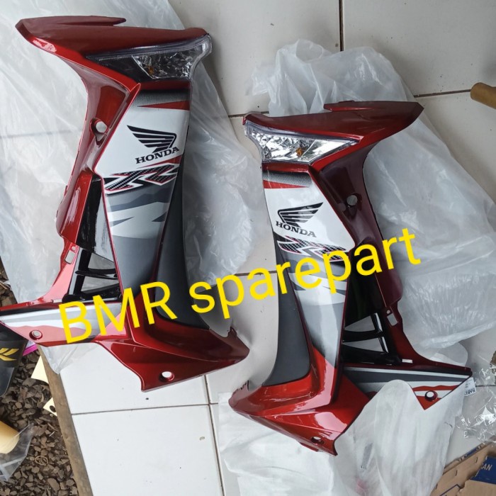 Sayap samping kanan kiri honda supra x 125 betmen 2010
