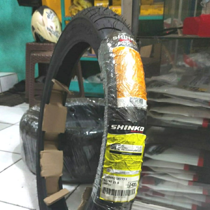 Shinko SR777 90/90-21 ban harley sportster depan