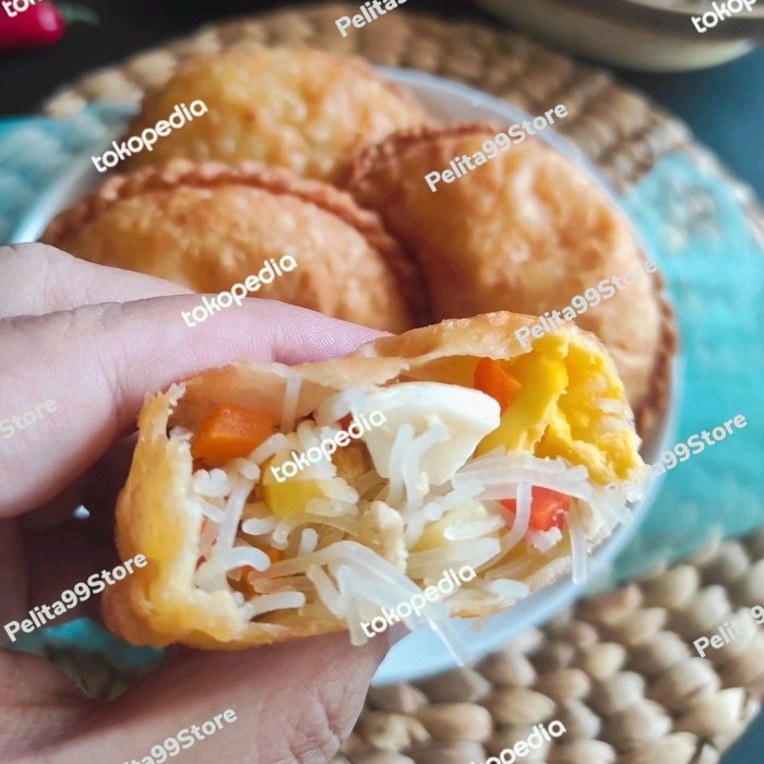 

PASTEL ISI BIHUN SAYUR DAN TELOR HOME MADE 1 PACK ISI 10 PCS