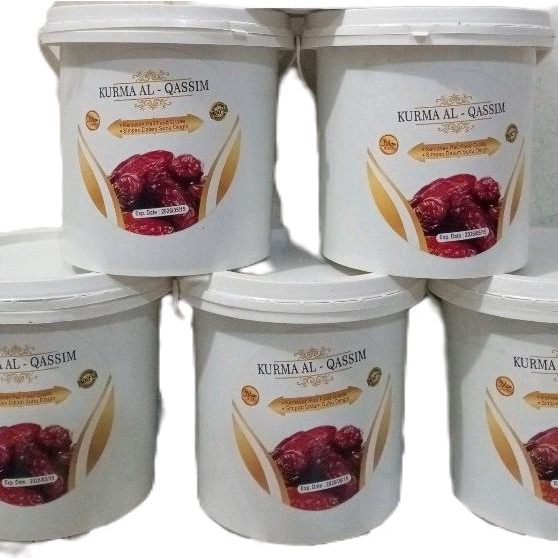 

HJK Paket hemat Kurma Al-Qassim 500gr X 2 Ember food grade Organik Kering dengan Umur Simpan 24