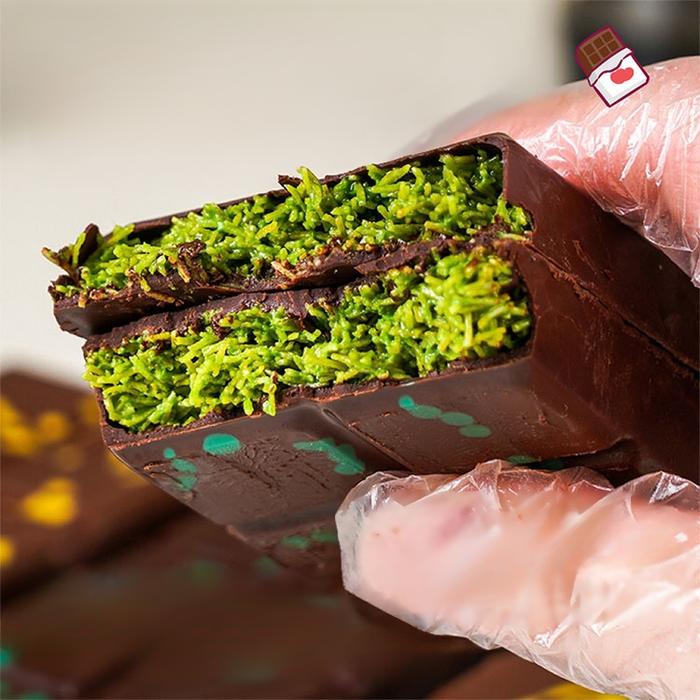 

Handmade Hazelnut Chocolate Sandwich Thousand Bread Style Dubai Cocoa Chocolate