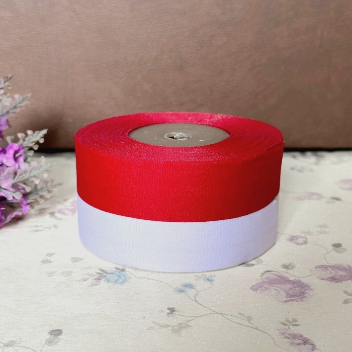 

SOUVEN- PITA SATIN MERAH PUTIH 1 INCH / PITA KAIN SATIN MERAH PUTIH 1 INCH