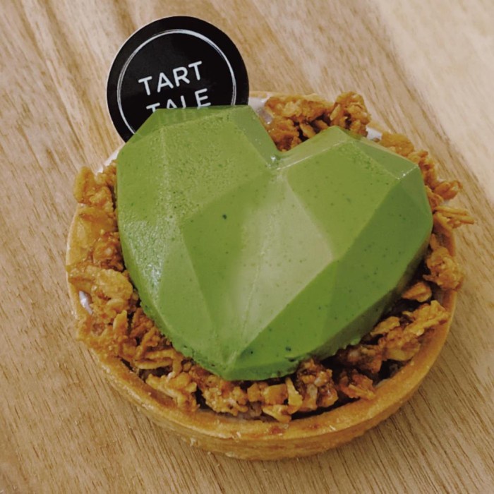 

Multi Layered Tartlet TARTTALE / kue tart hampers / tart pie cake