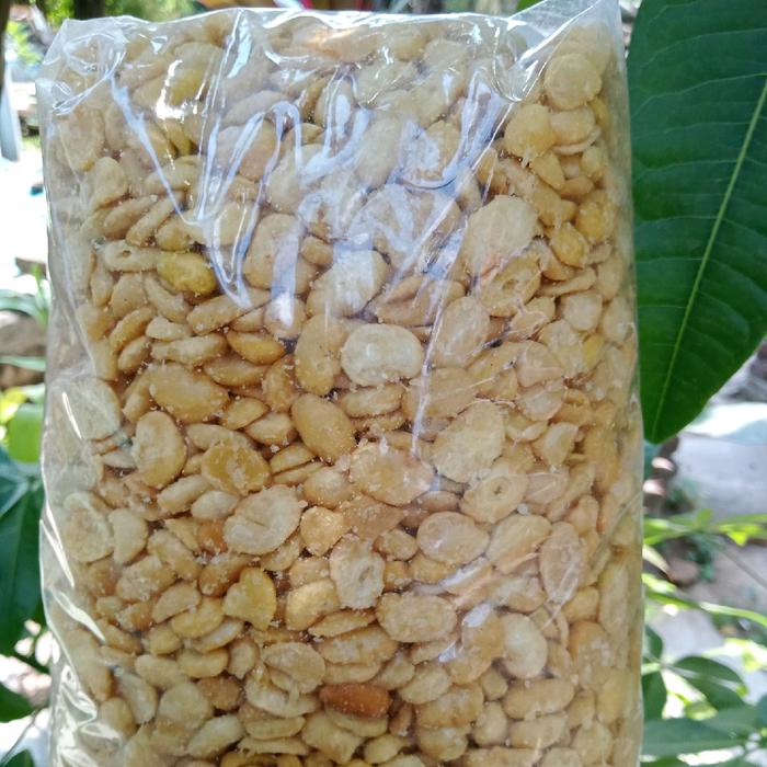 

Kacang Merci asin/kacang koro kupas 1kg Snacks