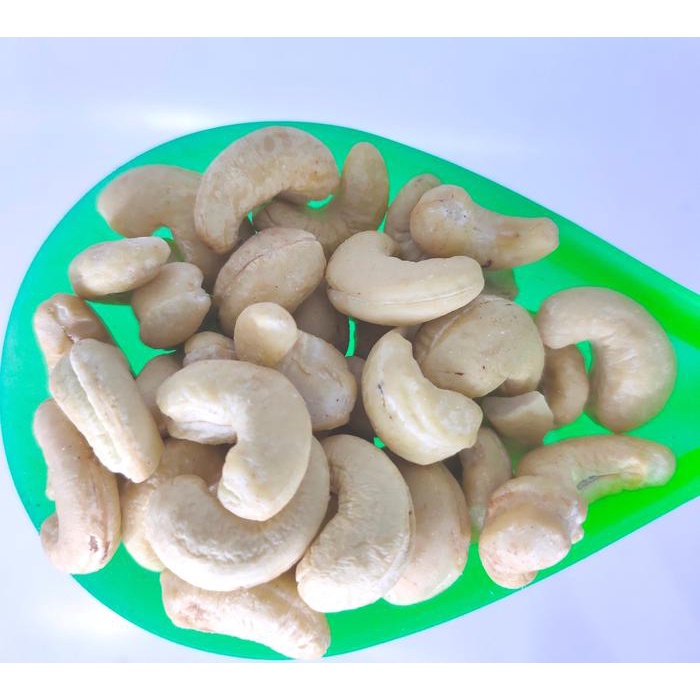 

1000gr Kacang Mede Sulawesi - Mentah dg Varian Besar/Jumbo- Sedang Besar - Belah 2 Packing Dus +