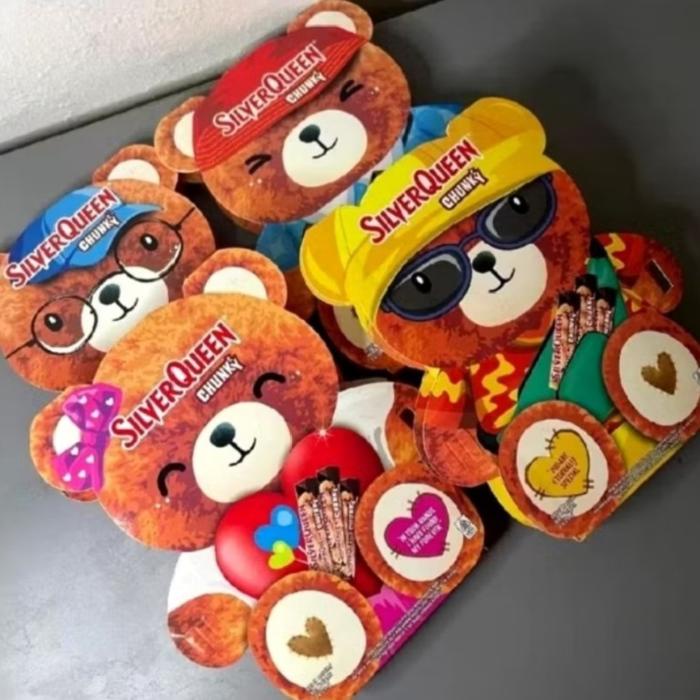 

Coklat Silverqueen Valentine Bear Chunky Cashew 3x30gr