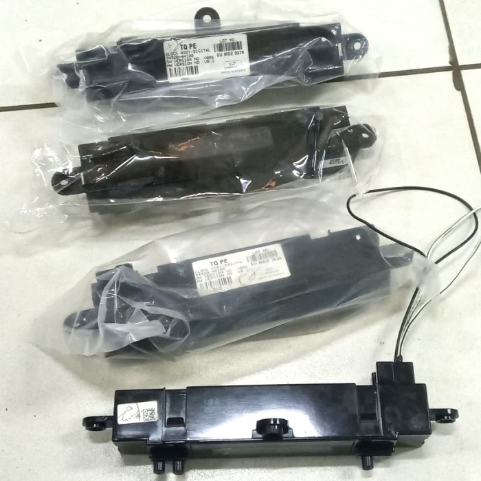 jam mobil Hyundai H1 asli lelangan