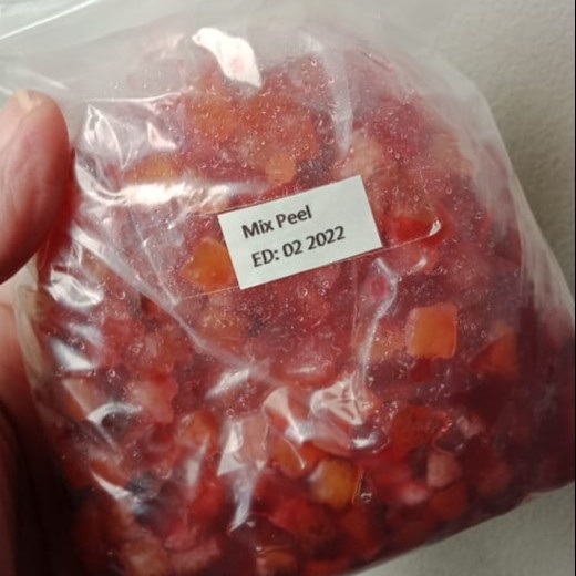 

Buah Kering / Sukade/ Mix Peel With Cherries 250 Gram