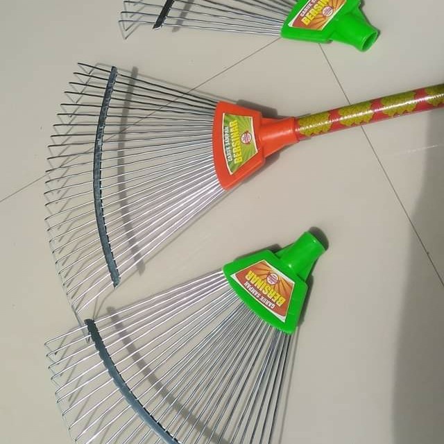 (Good) Sapu garuk cakar kawat besi sapu taman sapu daun
