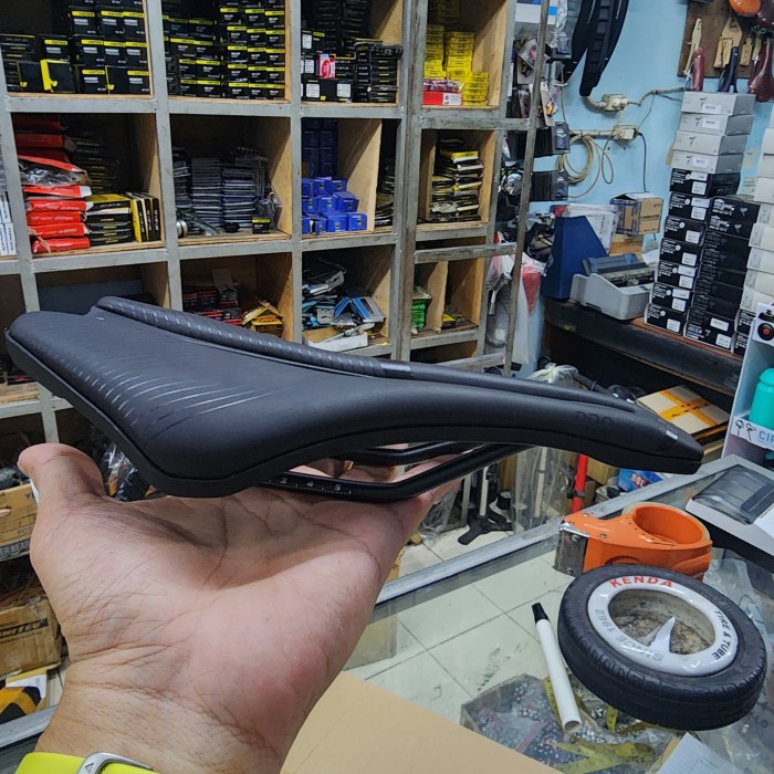 Saddle TOSEEK PRO 143 V1181 Ringan dan nyaman Bike Sadel Toseek tipe pro143 Ultralight