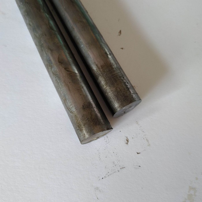 

As Besi Bulat Batangan Diameter 25 Mm 25Mm Panjang 120Cm