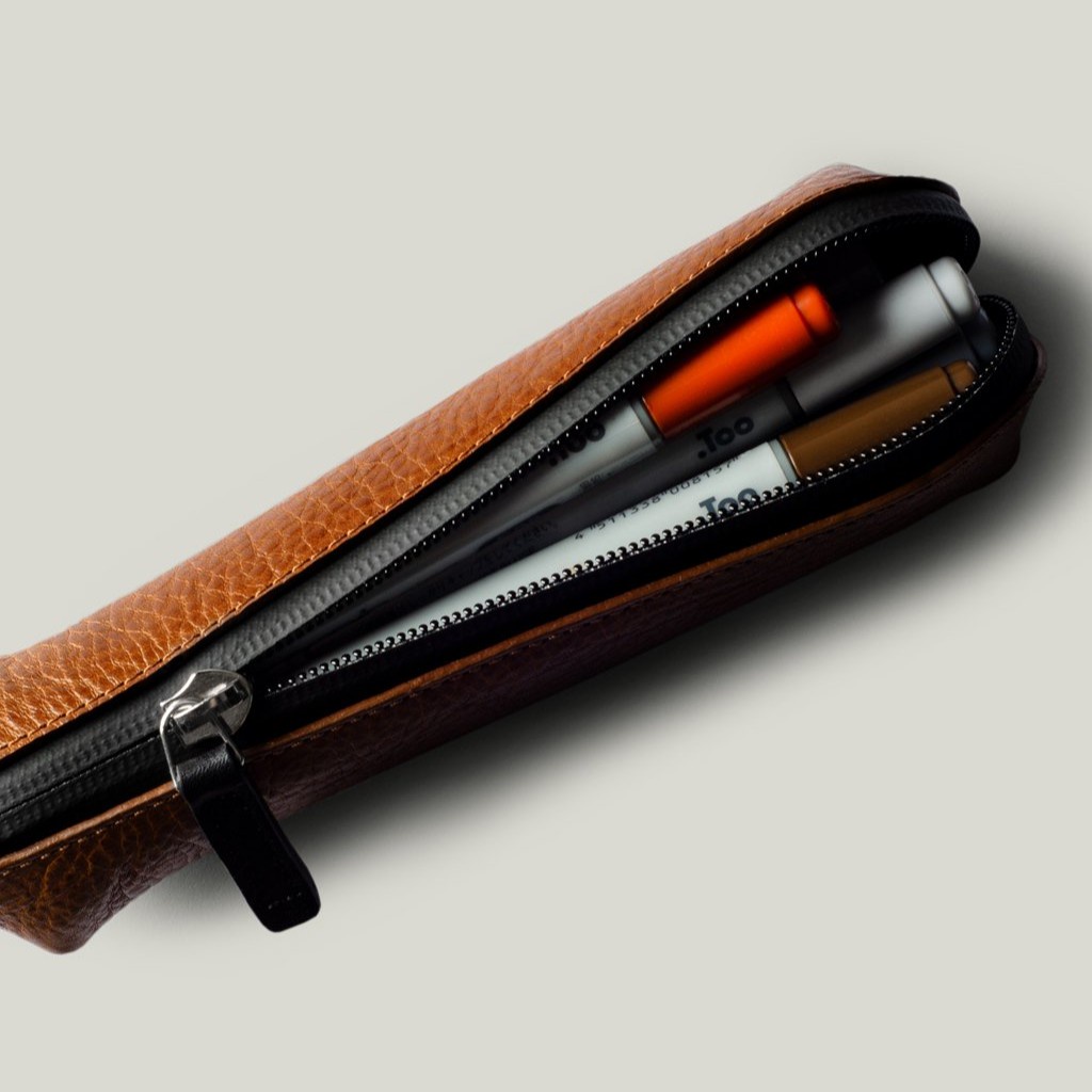 

Tempat Pensil Kulit Waterproof (Bisa Di Custom Laser) Fat Stick Pen Case Arsitek Elegan (Arch)
