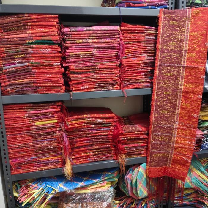 ulos sadum menari batak toba - ulos sadum - ulos holong