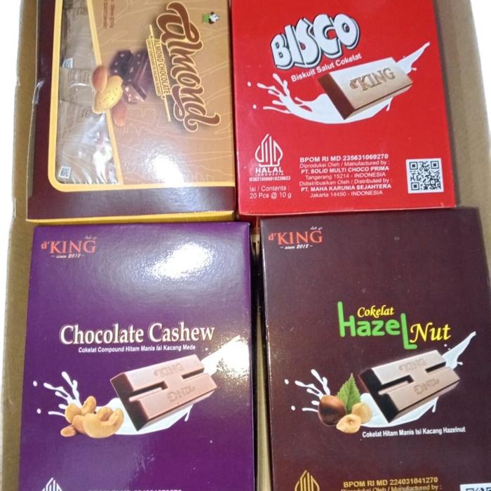 

Coklat 4 Varian ( 1 pak Cashew, 1 pak Bisco, 1 pak Hazelnut & 1 pak almond) Chocolate Food