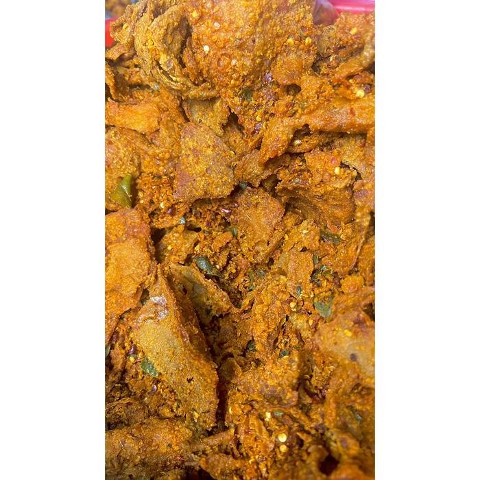 

terbaru !!! keripik kulit ayam pedas daun jeruk 500gr - kulit ayam crypsi 500gr kriukk snack food