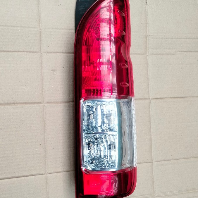 Stoplamp Toyota Hiace Lampu Belakang Hiace (Copotan)