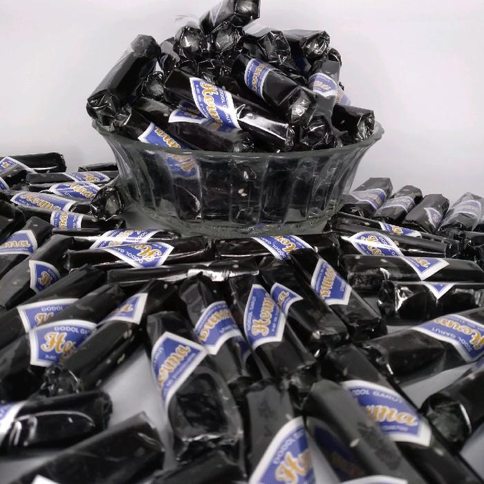 

Dodol Ketan HItam Khas Kab.Garut 1 Kg