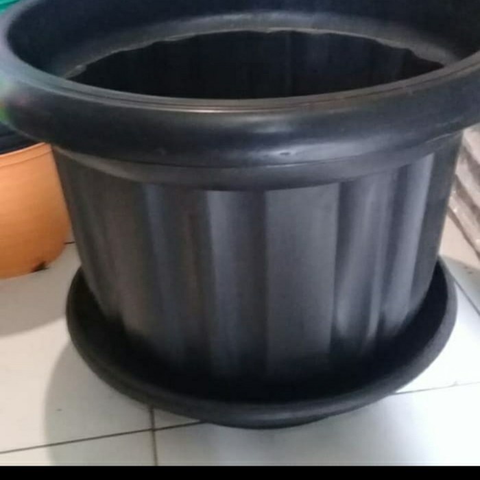 pot ukuran 50+tatakan //pot tanaman ukuran 50 cm
