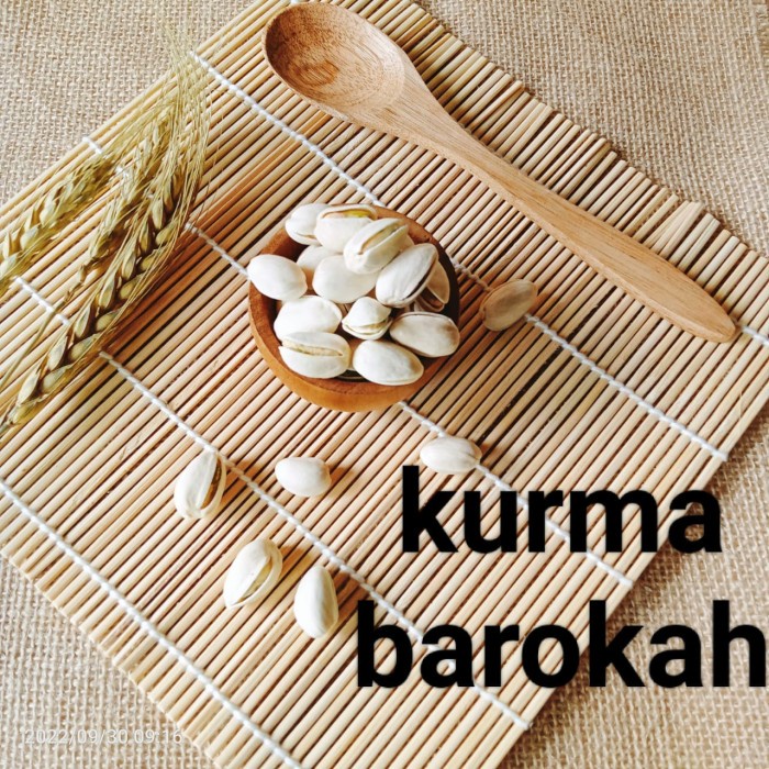 

kacang phistacio fustuk kacang ketawa